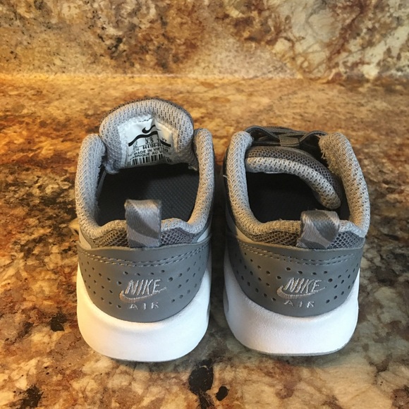 Nike shoes 4c - Picture 3 of 6